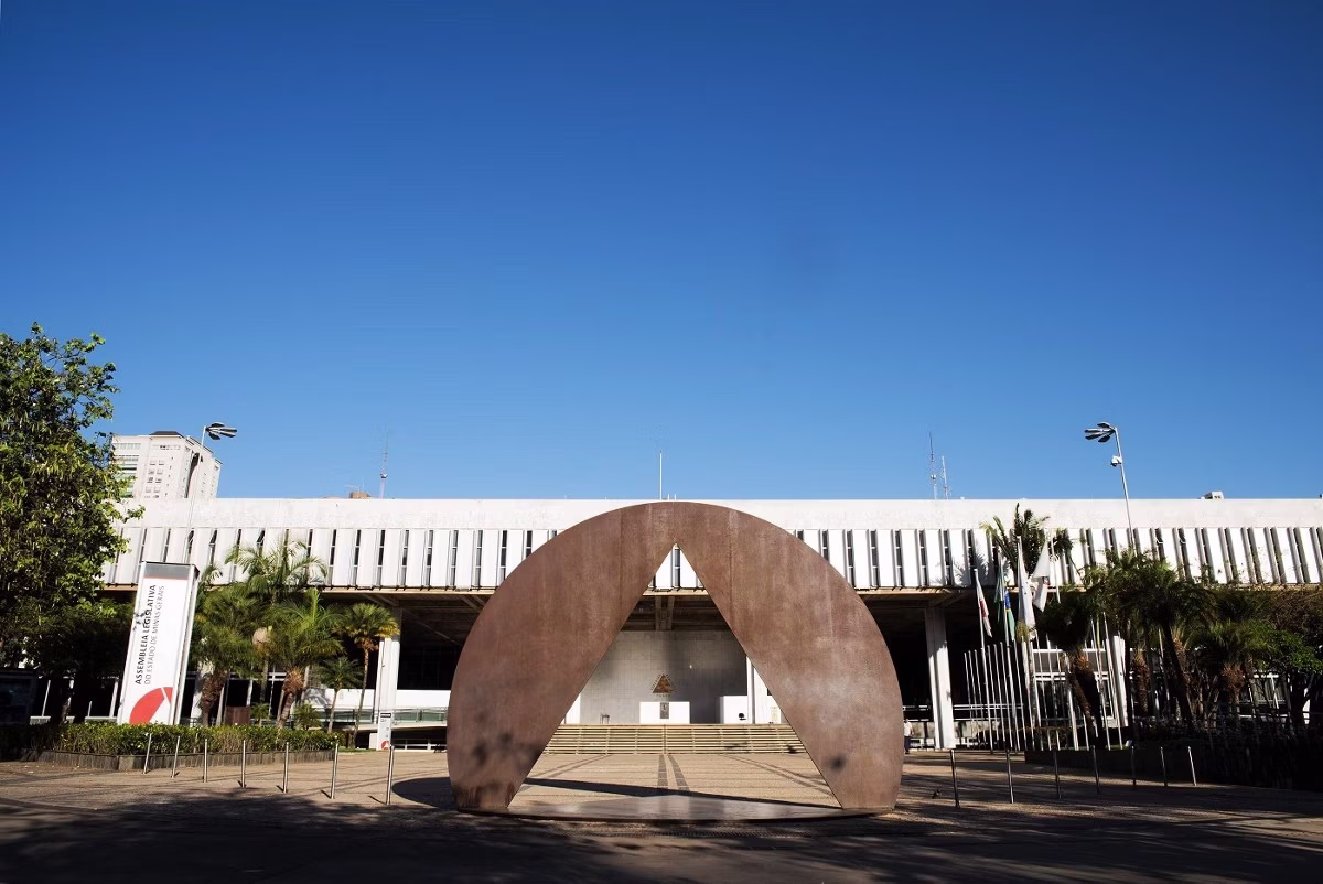 Entrada principal da Assembleia Legislativa de Minas Gerais