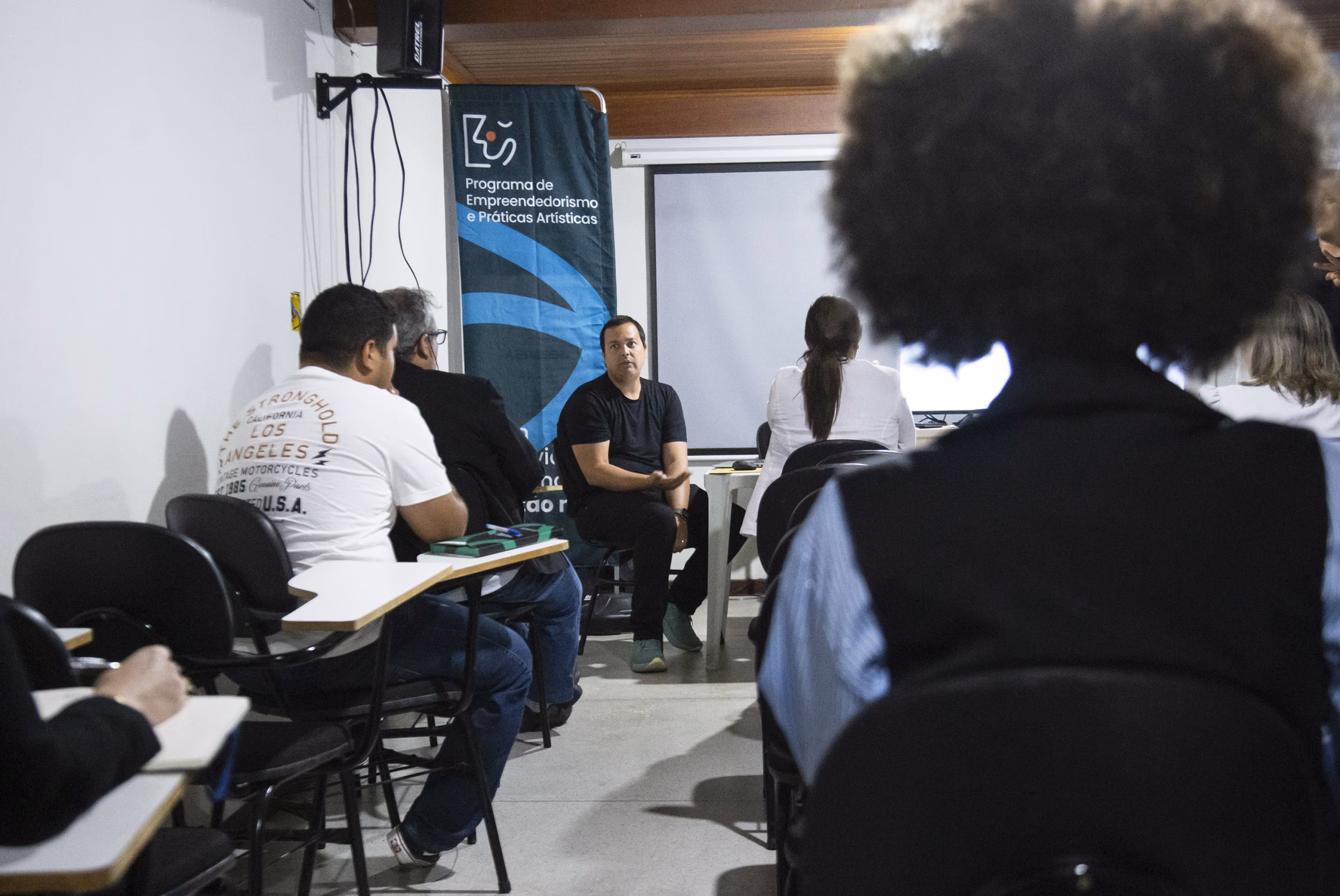 Fwd: Sugestão de pauta: Formação para envio de projetos culturais movimenta Antônio Dias e Hematita