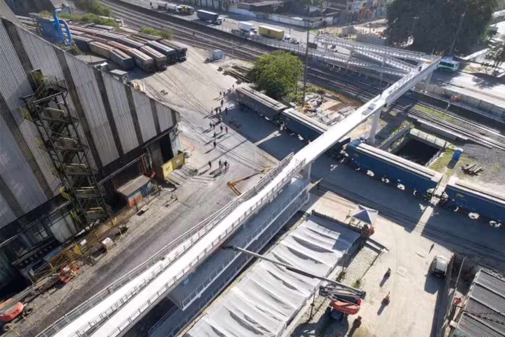 A nova passarela representa a quinta estrutura elevada inaugurada pelo Porto de Santos nos últimos anos