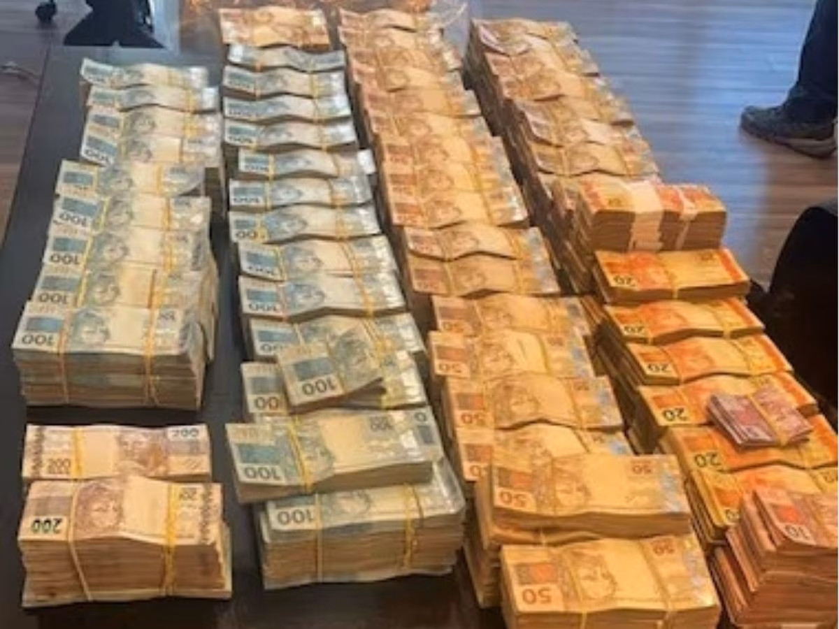 Quantia confiscada na Operação Coffee Break, realizada pela Polícia