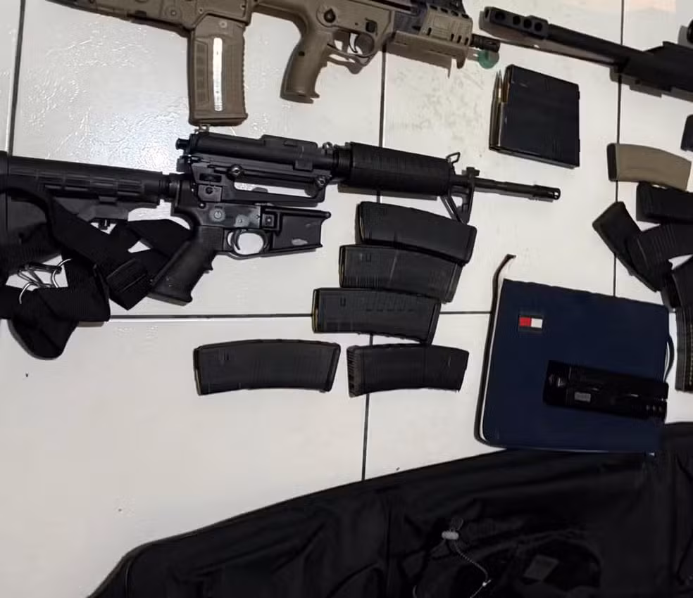 Deic desmantela grupo criminoso responsável por furtos em residências e confisca armamento pesado na Zona Sul de SP