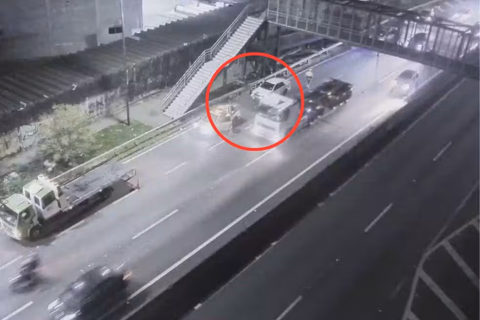 O incidente aconteceu na noite de domingo (16), no km 65, na pista em direção à capital