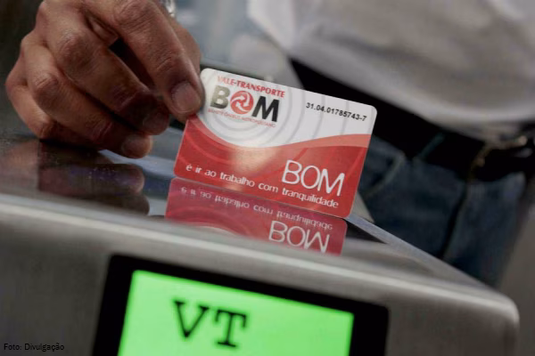De acordo com o Metrô, o CMT não realizou a transferência de valores referentes às viagens efetuadas com o cartão BOM no período entre 2022 e março de 2025