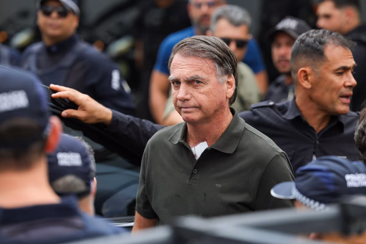 A prisão do ex-presidente Jair Bolsonaro (PL) está condicionada ao trânsito em julgado no Supremo Tribunal Federal (STF)