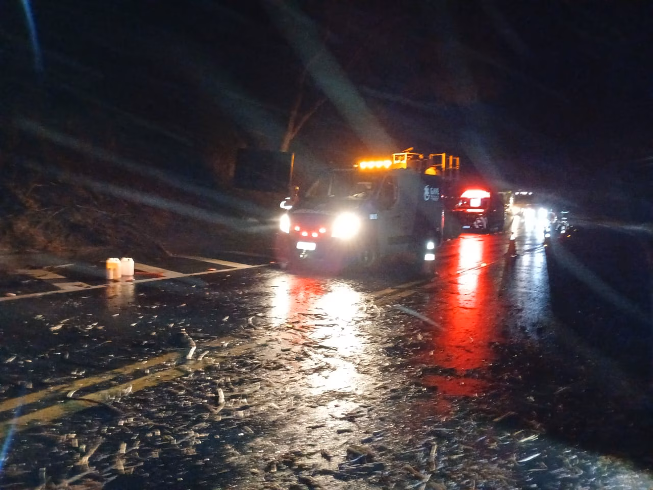 O bloqueio causou transtornos e deixou o tráfego de veículos mais lento na via