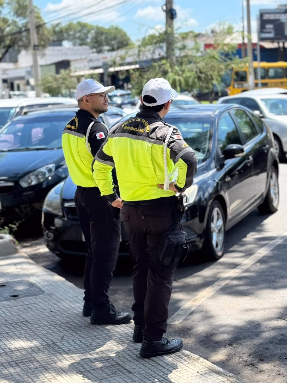 SUGESTÃO DE PAUTA: Prefeitura de Ipatinga mantém operação contra estacionamento irregular e leva ação ao bairro Horto