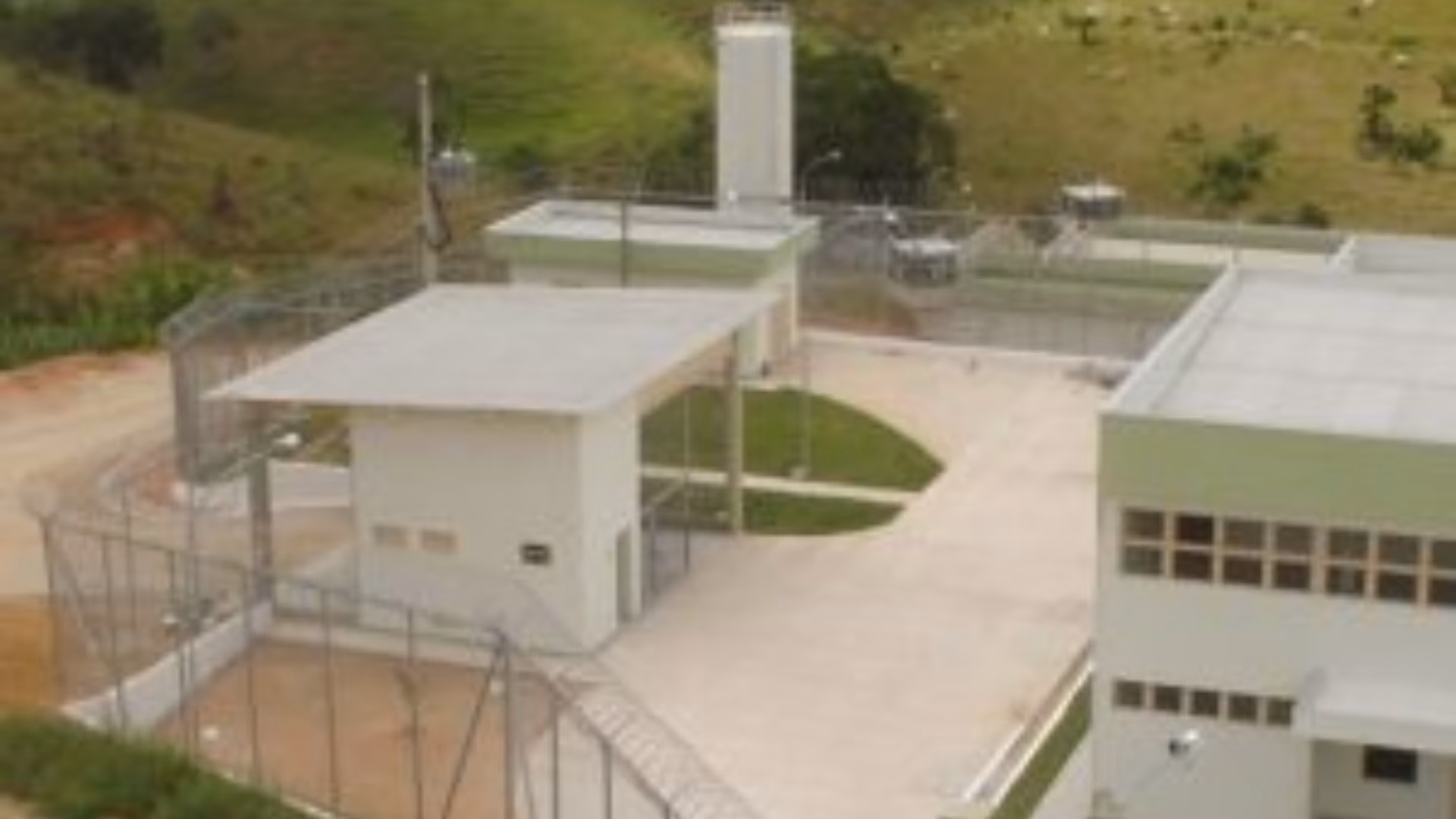 No atendimento, um colega de cela confessou aos policiais penais ter agredido Thiago após uma discussão. De acordo com a Sejusp, o detento responderá nas esferas administrativa e criminal