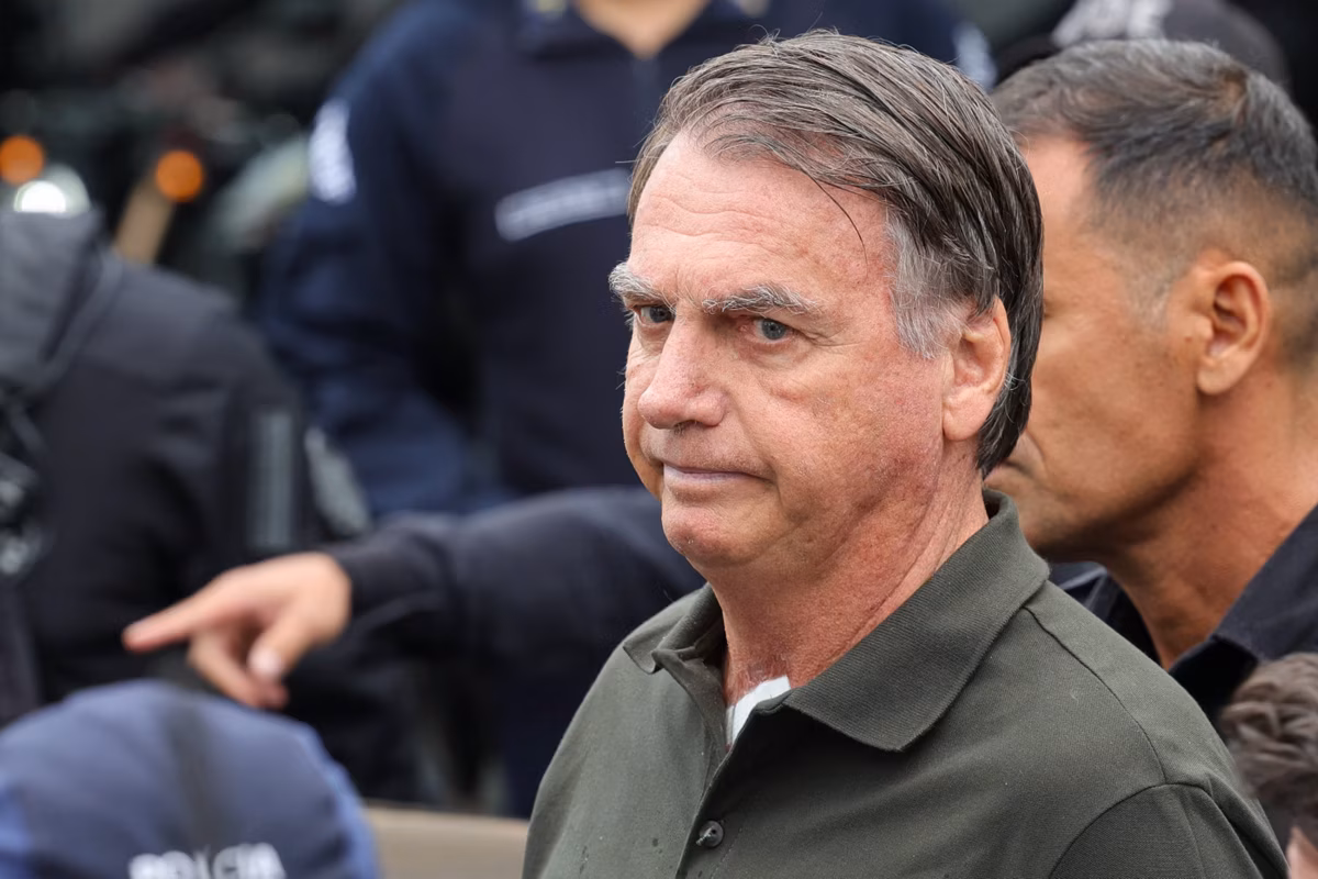 Bolsonaro tentou burlar a tornozeleira eletrônica