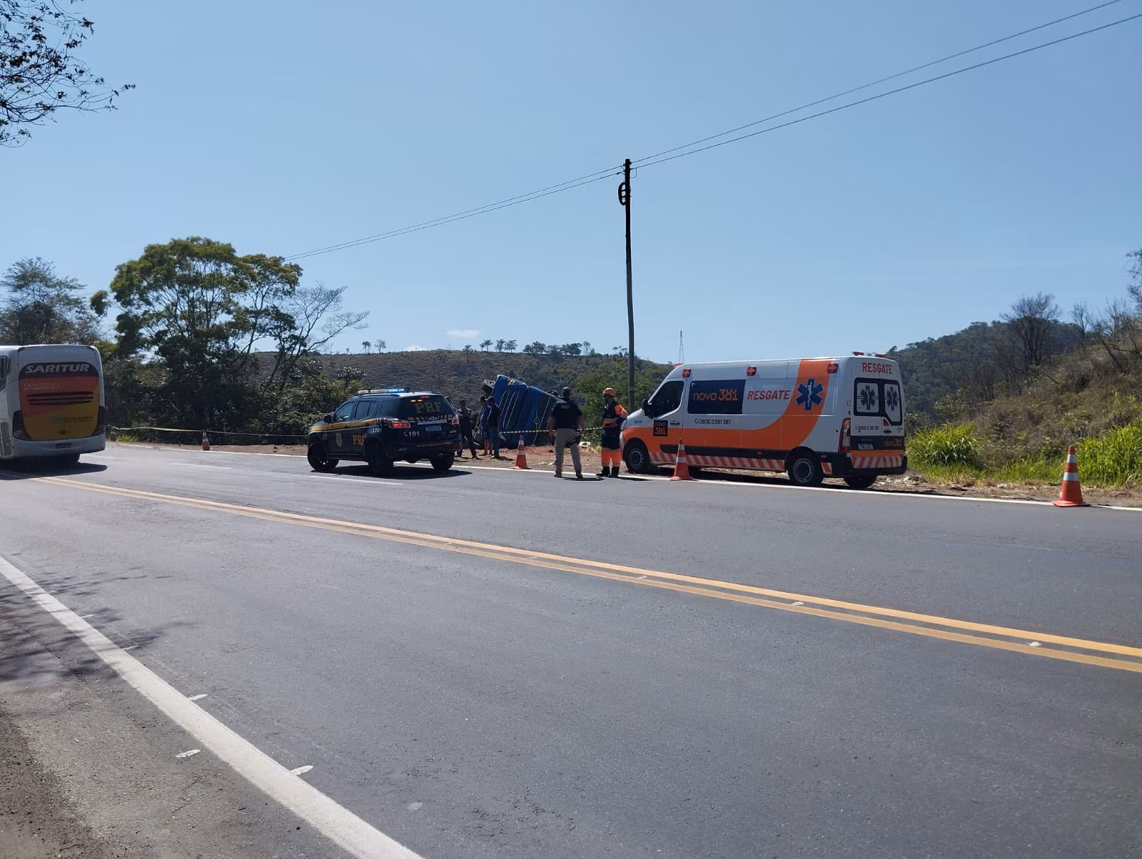 Durante o atendimento, a circulação de veículos seguiu parcialmente liberada nesse trecho
