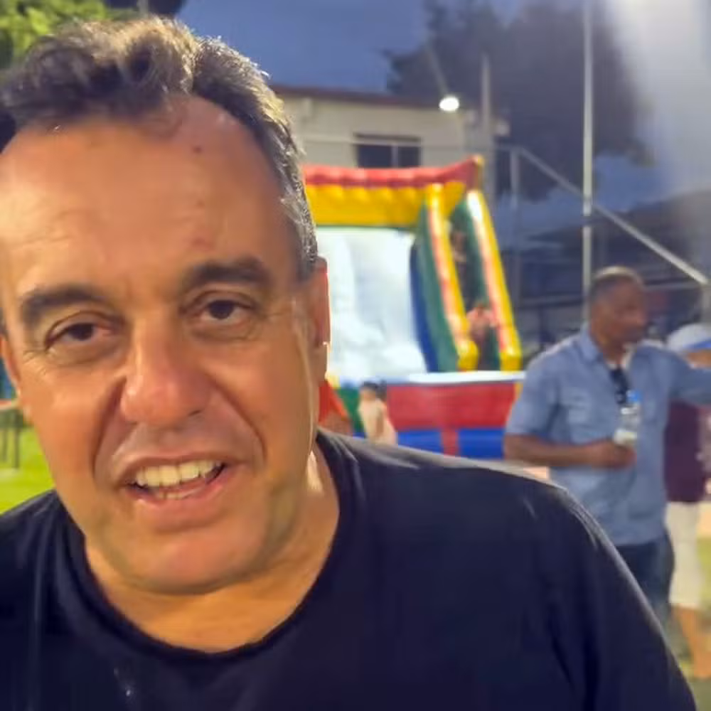 O vereador Ernane Aleixo durante atividade parlamentar