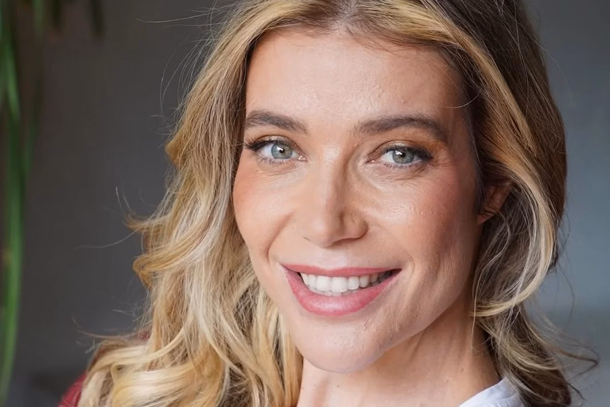 Post em que cantora aborda o poder de Deus e a ideia de ‘dupla honra’ é interpretado como mensagem política