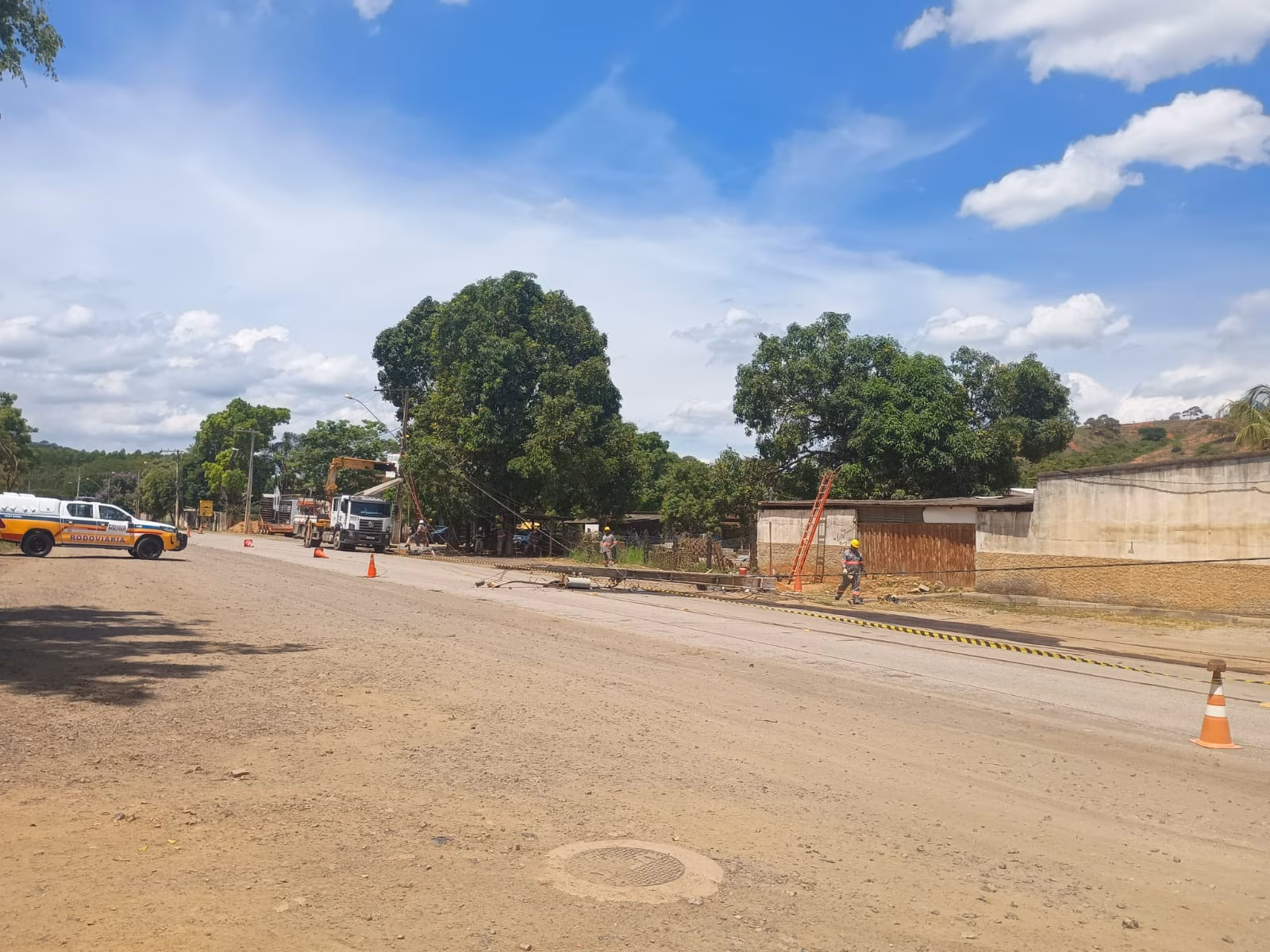 Envie a legenda original para que eu possa reescrevê-la