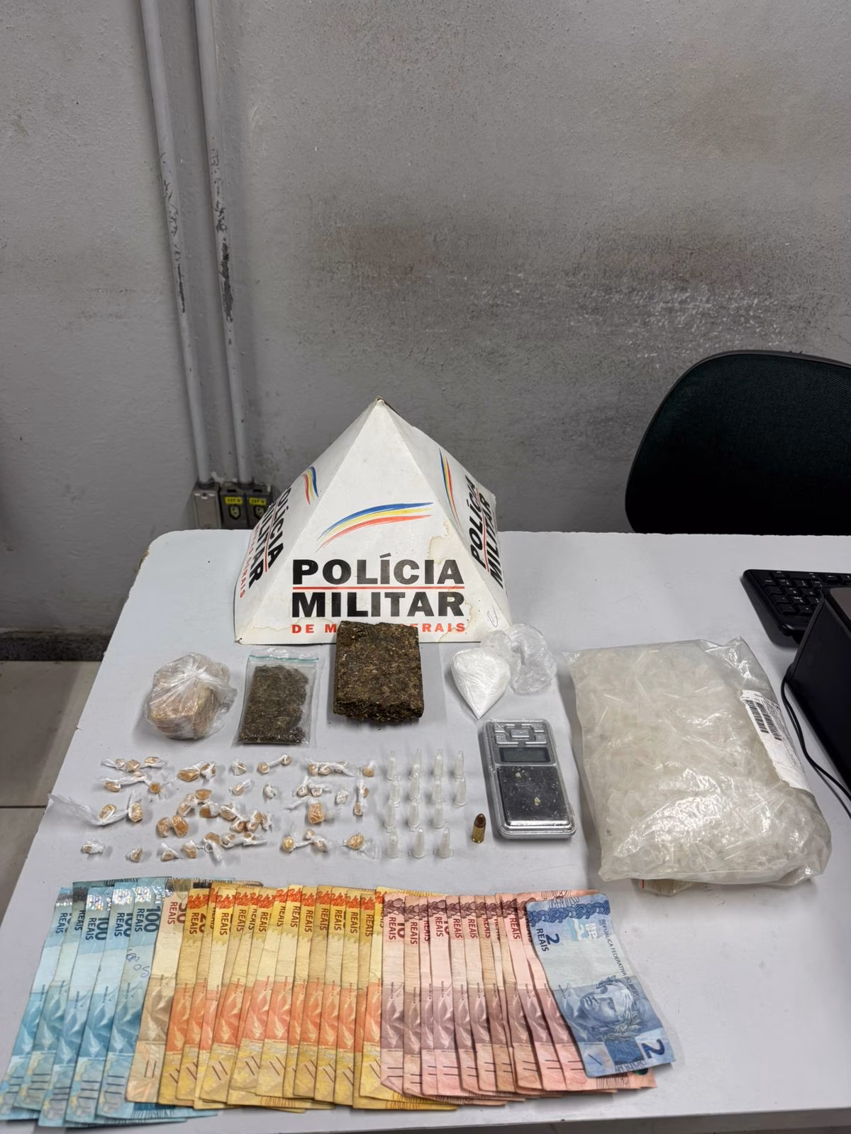 No local, o material foi reconhecido como parte do esquema de tráfico investigado