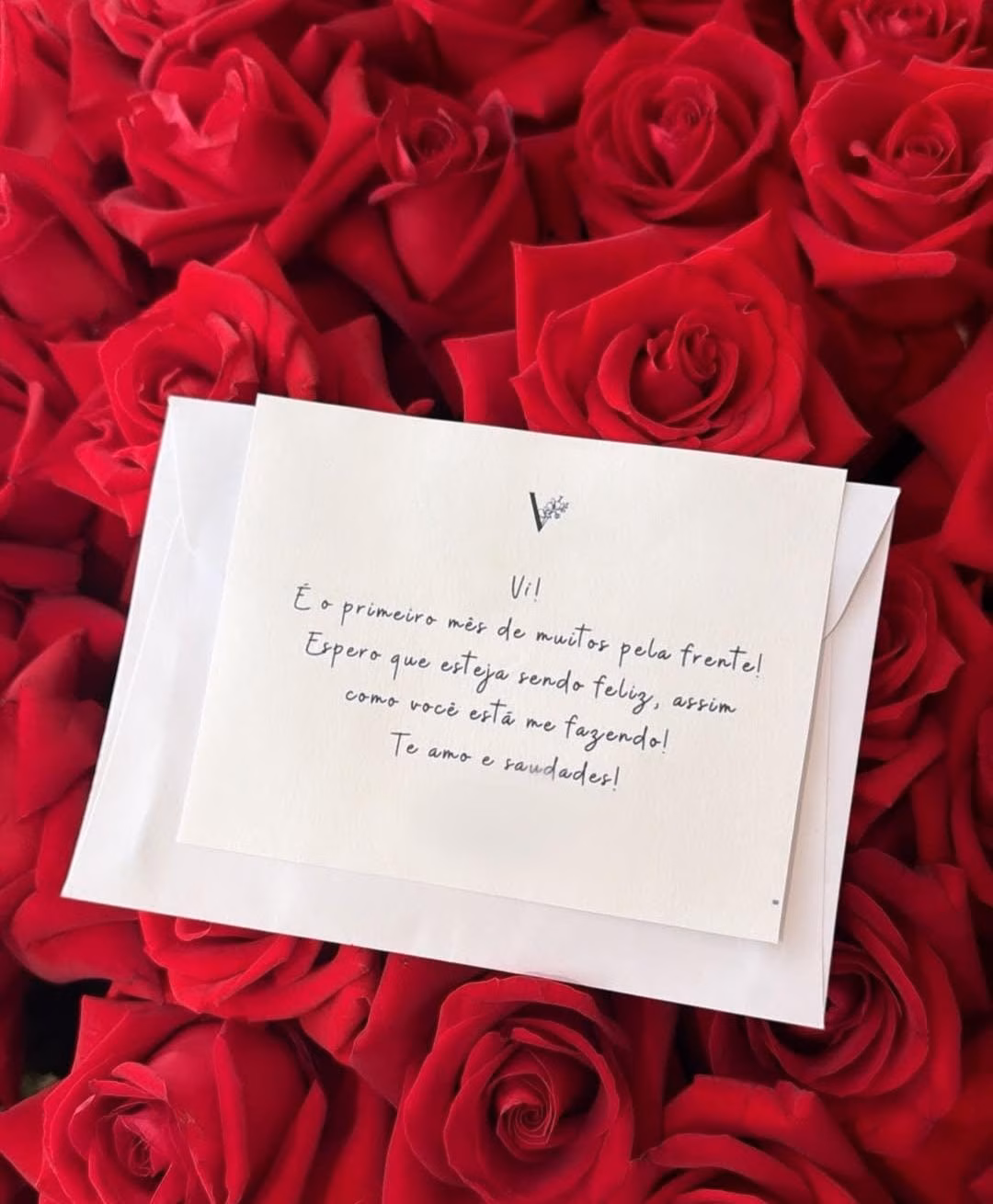 Virginia celebra um mês de relacionamento