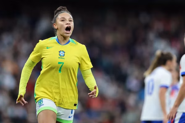 Dudinha, atacante da seleção brasileira