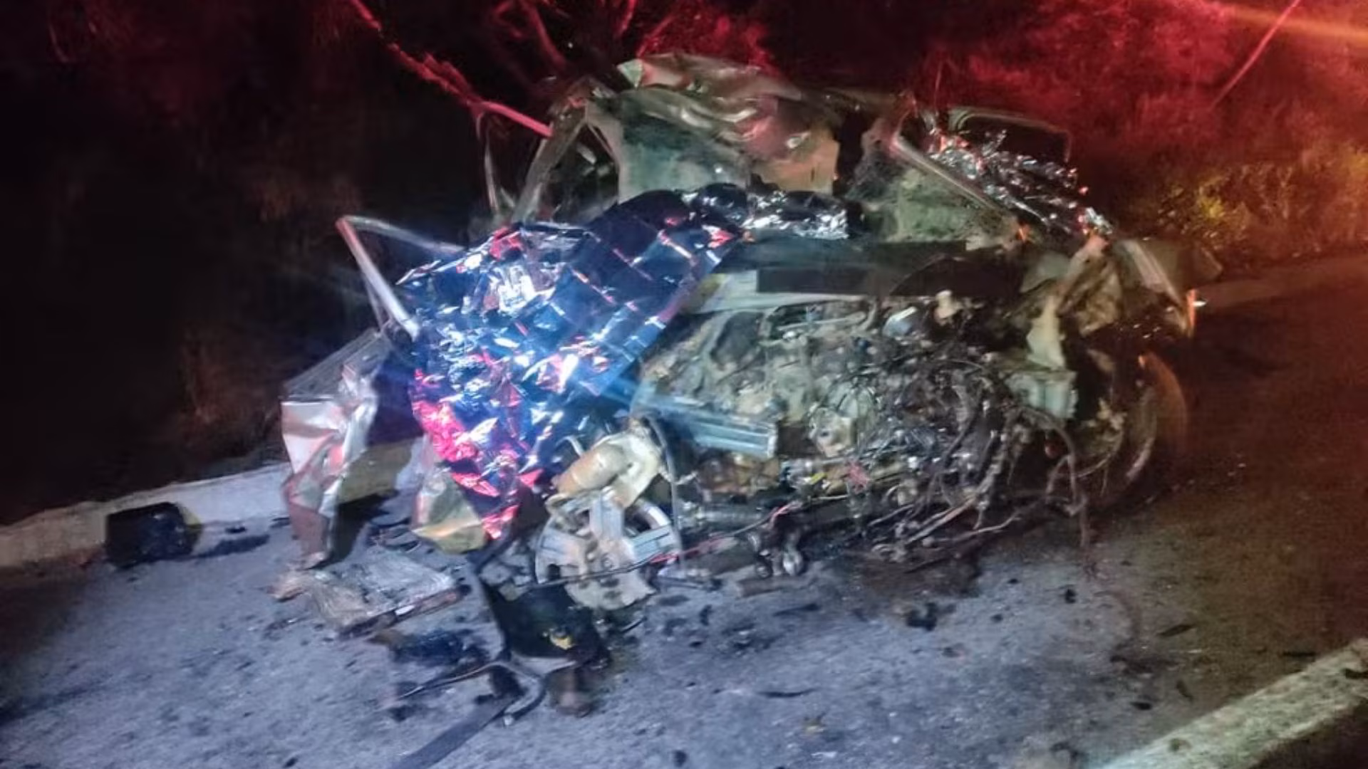 Já o motorista e o passageiro da carreta não se feriram e recusaram atendimento médico, de acordo com o Samu