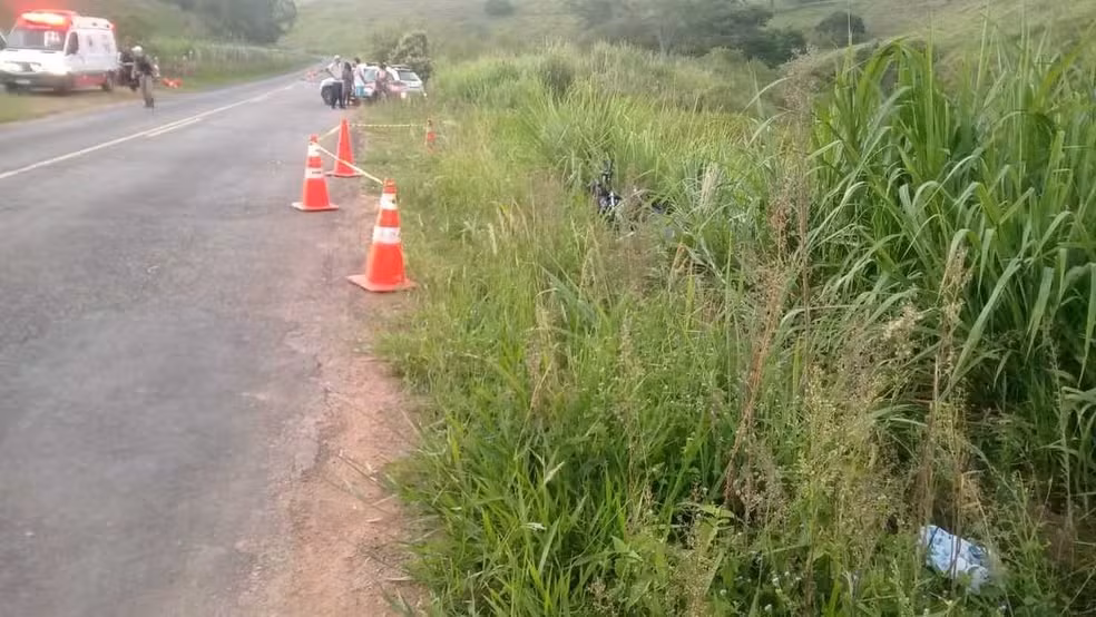 A passageira teve ferimentos leves e foi levada ao Hospital Casa de Caridade de Carangola, onde segue internada