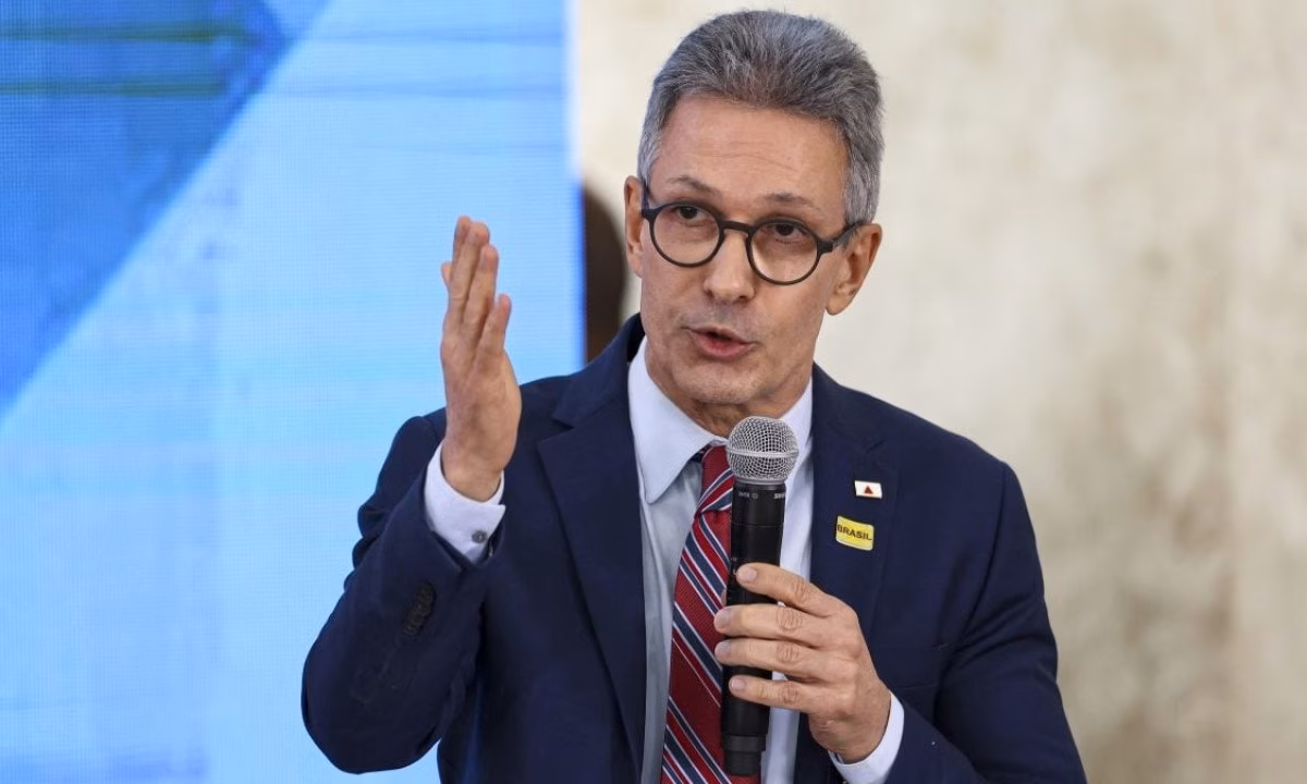 Governador Romeu Zema é chamado a prestar depoimento na CPMI que investiga fraudes no INSS