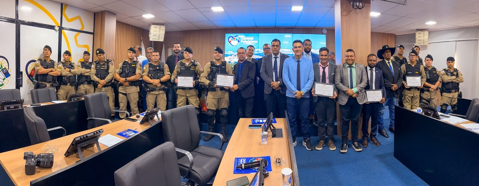 A homenagem reconhece os importantes serviços dedicados à segurança pública e à proteção da população de Coronel Fabriciano