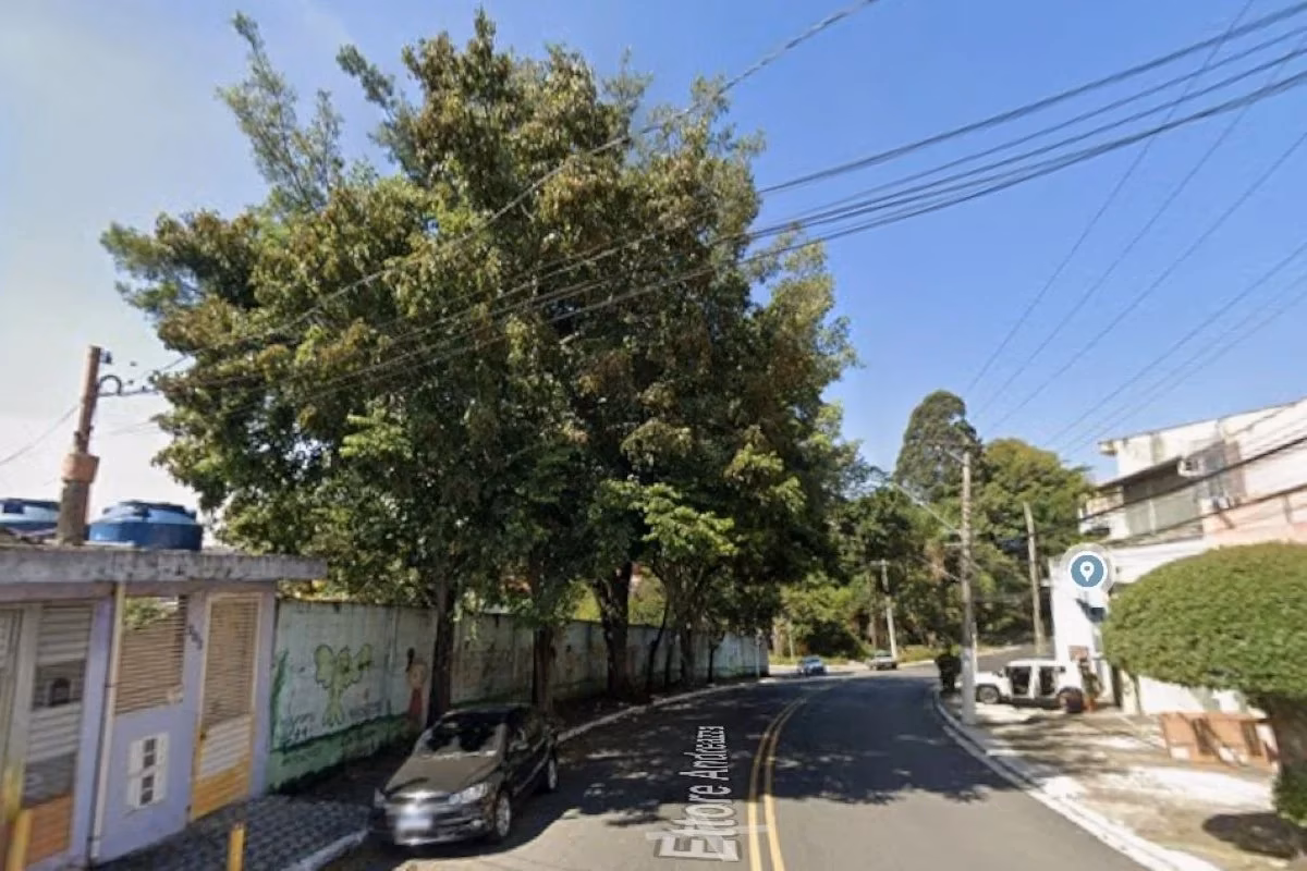 Duas mulheres, de 58 e 60 anos, foram atropeladas na Rua Ettore Andreazza, em São Mateus; uma delas teve a perna amputada de forma traumática