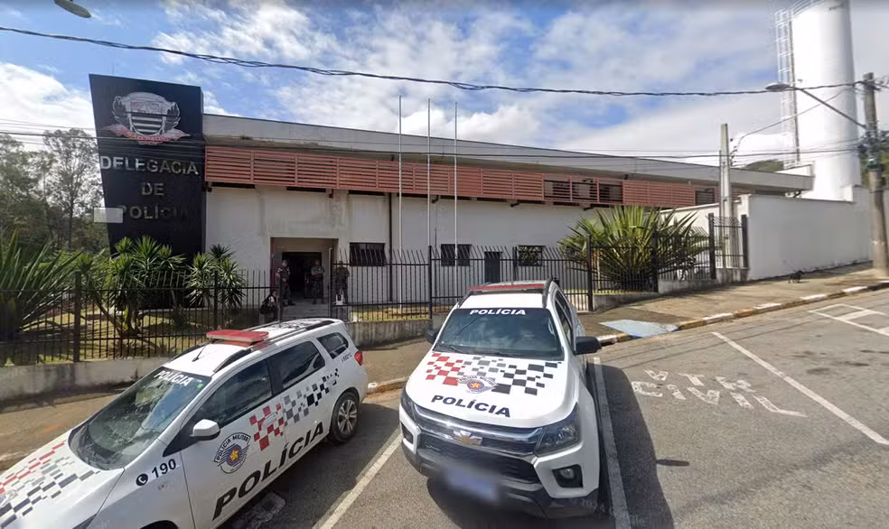 Segundo o boletim de ocorrência, o agressor foi preso duas vezes em menos de 24 horas por violar uma medida protetiva