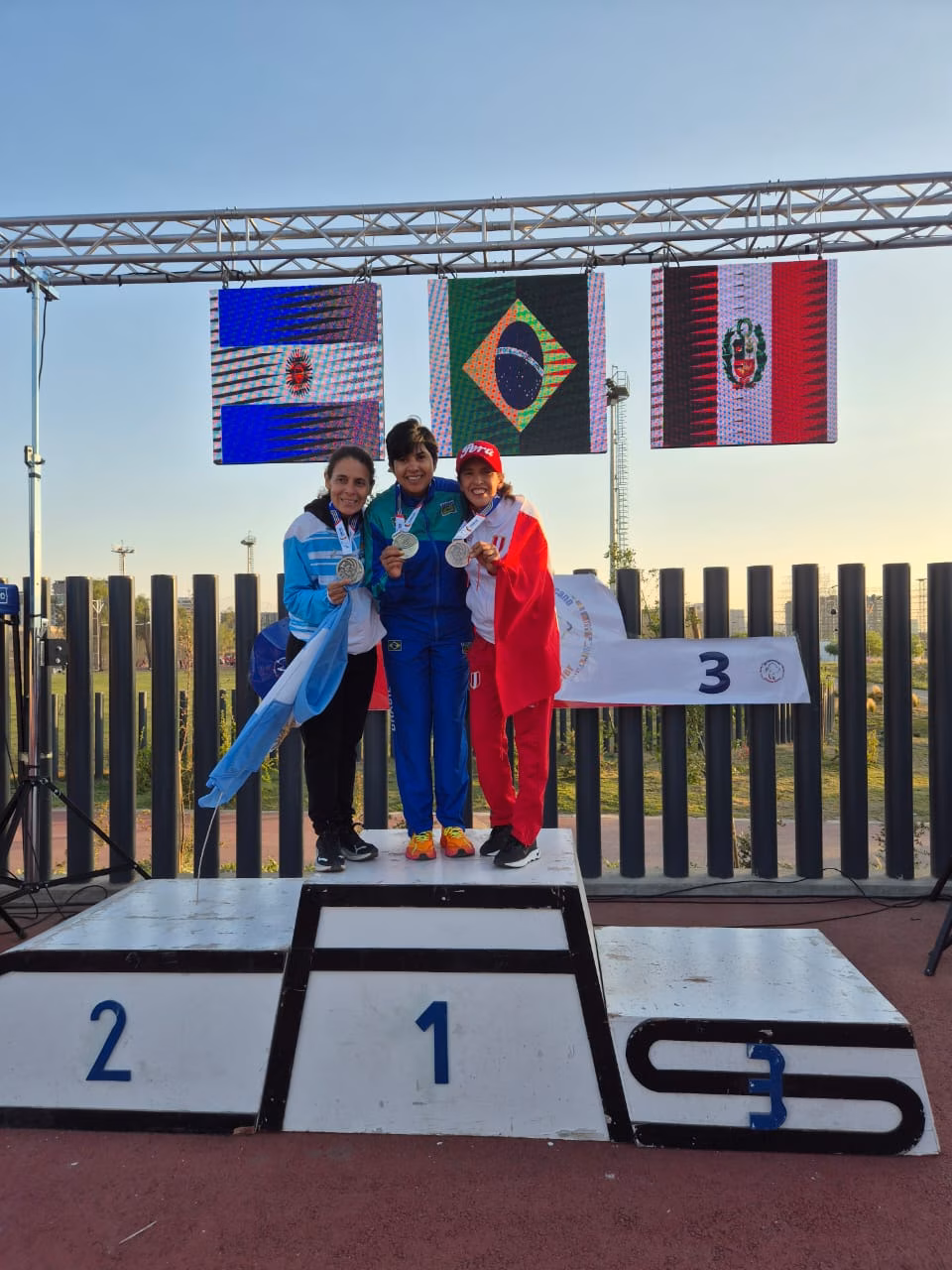 SUGESTÃO DE PAUTA: Atleta de Ipatinga conquista cinco medalhas no Sul-Americano de Atletismo