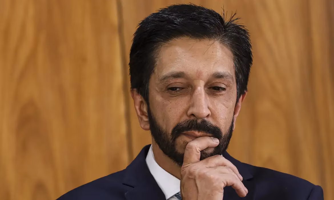 O prefeito de São Paulo, Ricardo Nunes (MDB), planeja editar até 8 de dezembro o decreto que regulamenta o serviço de motos por aplicativo