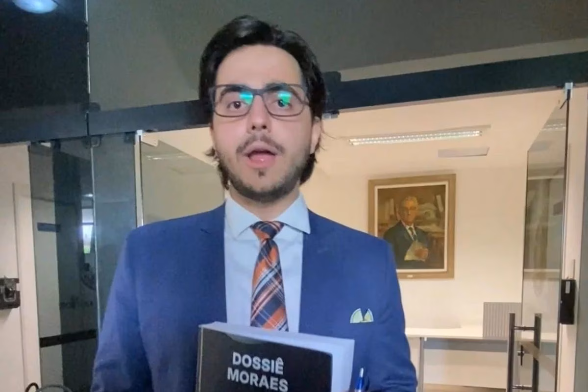 Vereador de Curitiba protocola pedido de impeachment contra Moraes