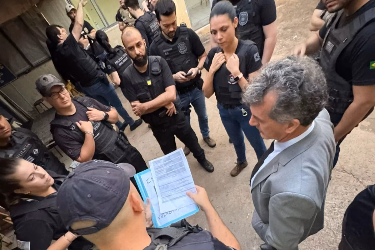 De acordo com o delegado responsável pela operação, o grupo furtava transformadores para retirar o cobre, causando um prejuízo estimado em R$ 2,7 bilhões