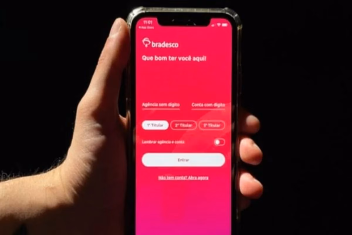 De acordo com o Downdetector, plataforma que acompanha a operação de serviços on-line, as reclamações envolvendo o Bradesco começaram a aumentar a partir das 9h
