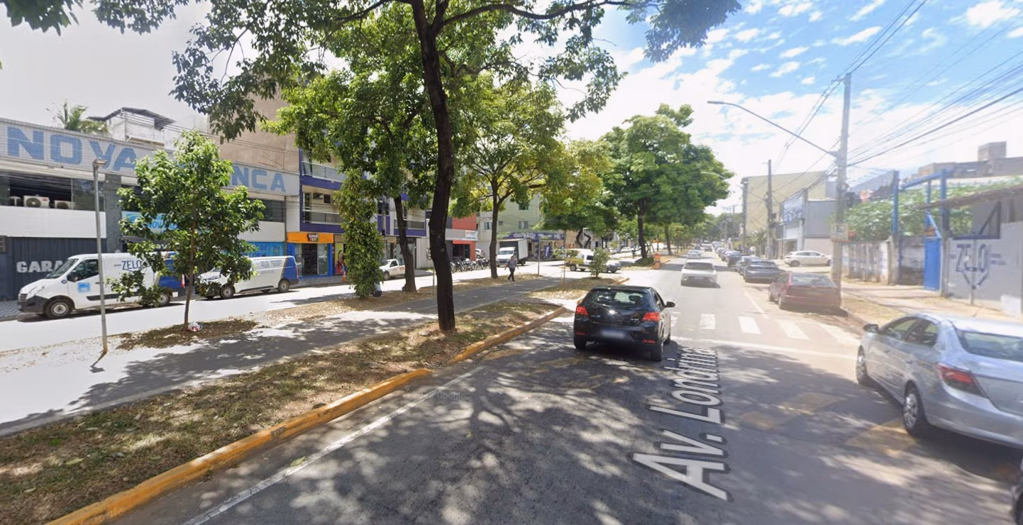 Avenida Londrina, bairro Veneza