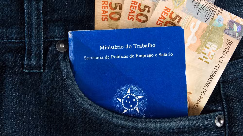 A primeira parcela e a cota única foram pagas no fim de novembro; falta apenas a segunda, que virá com os descontos obrigatórios