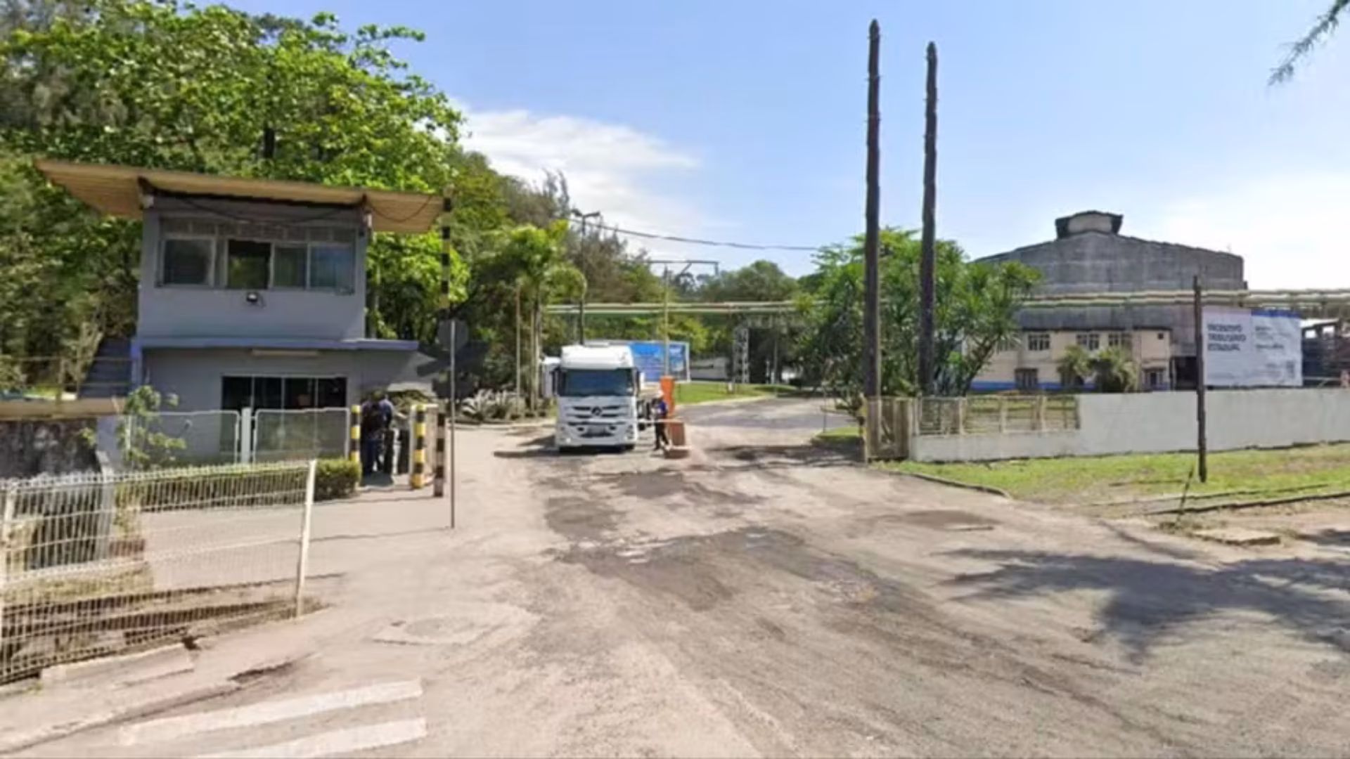 Peritos da Polícia Científica analisaram as duas áreas dos acidentes, e os corpos foram levados para o IML de Vitória