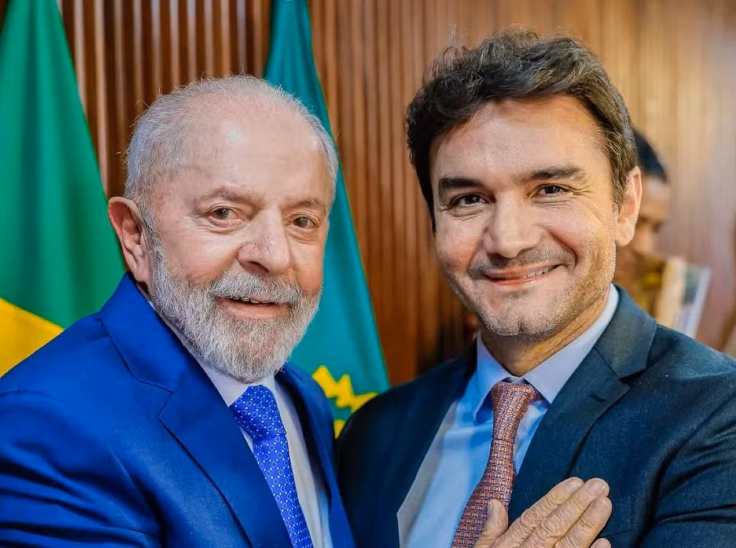 Presidente Luiz Inácio Lula da Silva e Celso Sabino em reunião ministerial no Palácio do Planalto, em agosto de 2024