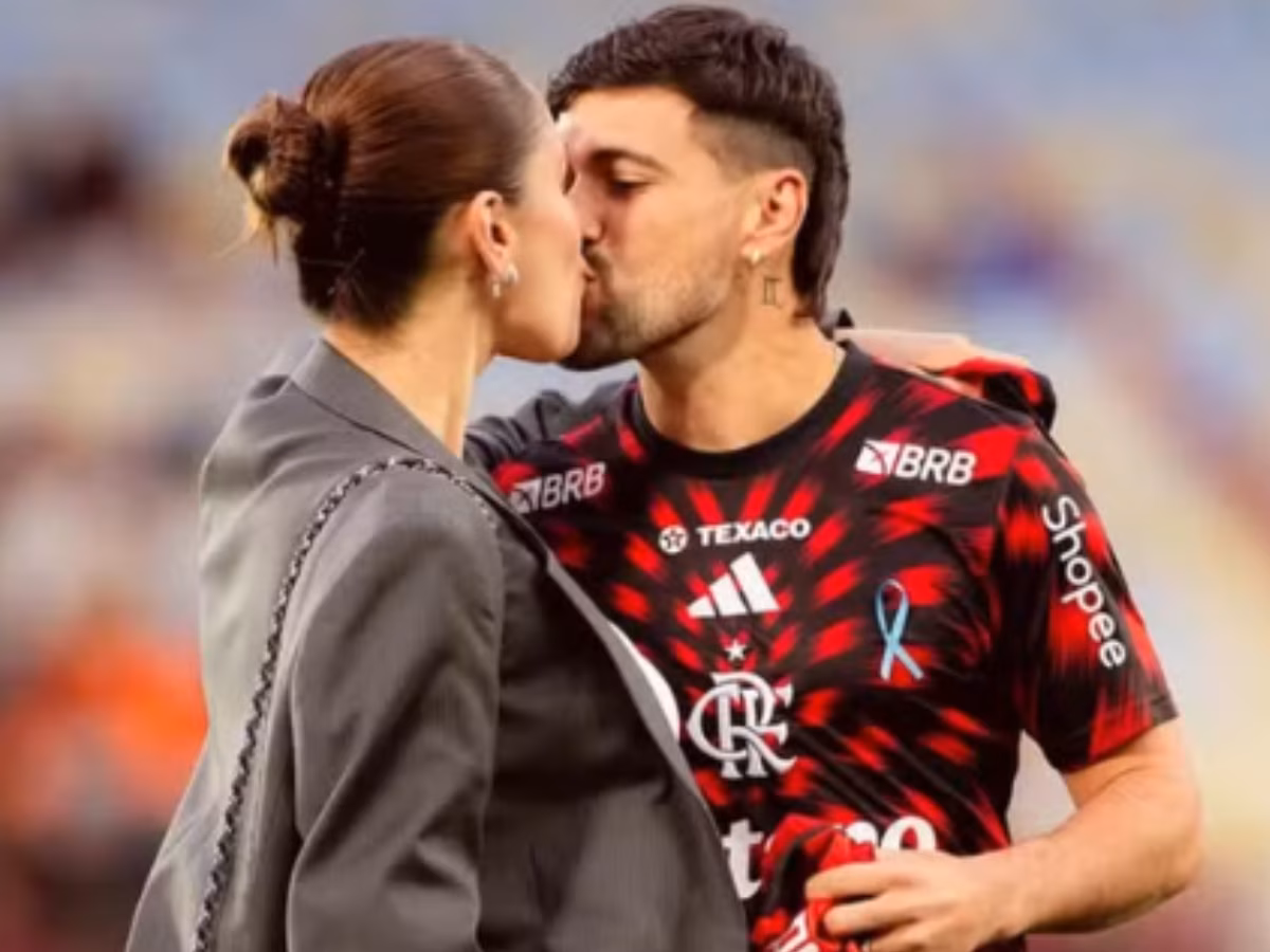 Milano, que nasceu na última sexta-feira (5/12), é filho do jogador com Camila Bastiani