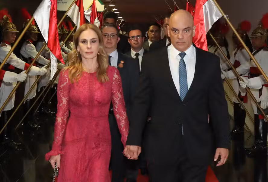 Viviane Moraes ao lado de Alexandre de Moraes