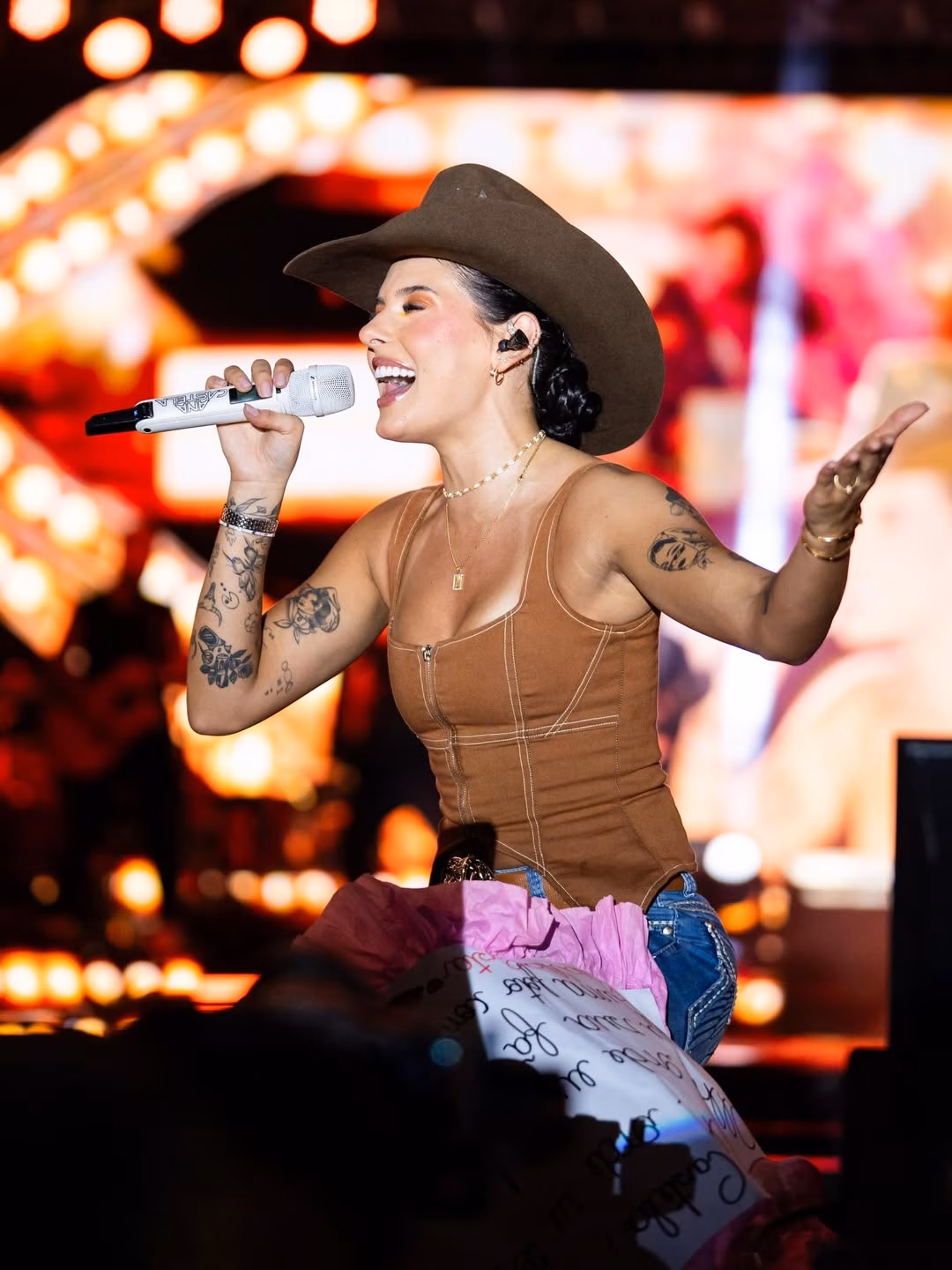 Rompimento entre Ana Castela e empresário ainda não tem definição após acusação de golpe milionário