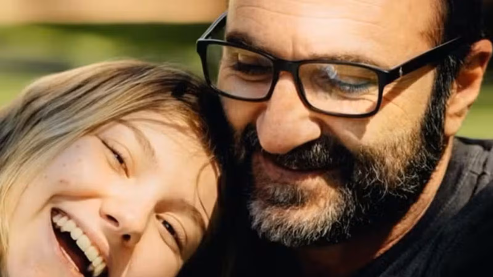 Pai de Isabel Veloso rebate boato cruel e incentiva seguidores a denunciar perfil que divulgou falsa notícia sobre a morte da influenciadora