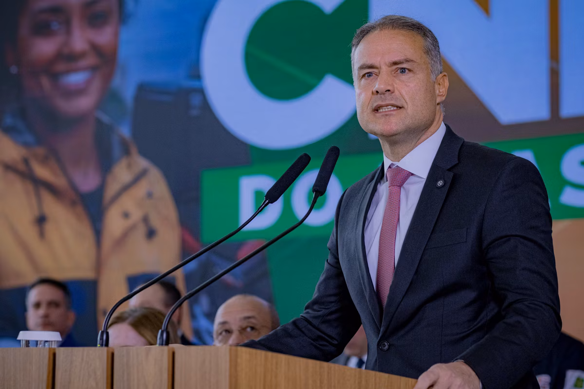 Ministro dos Transportes afirma que o valor atual não corresponde à importância da rodovia