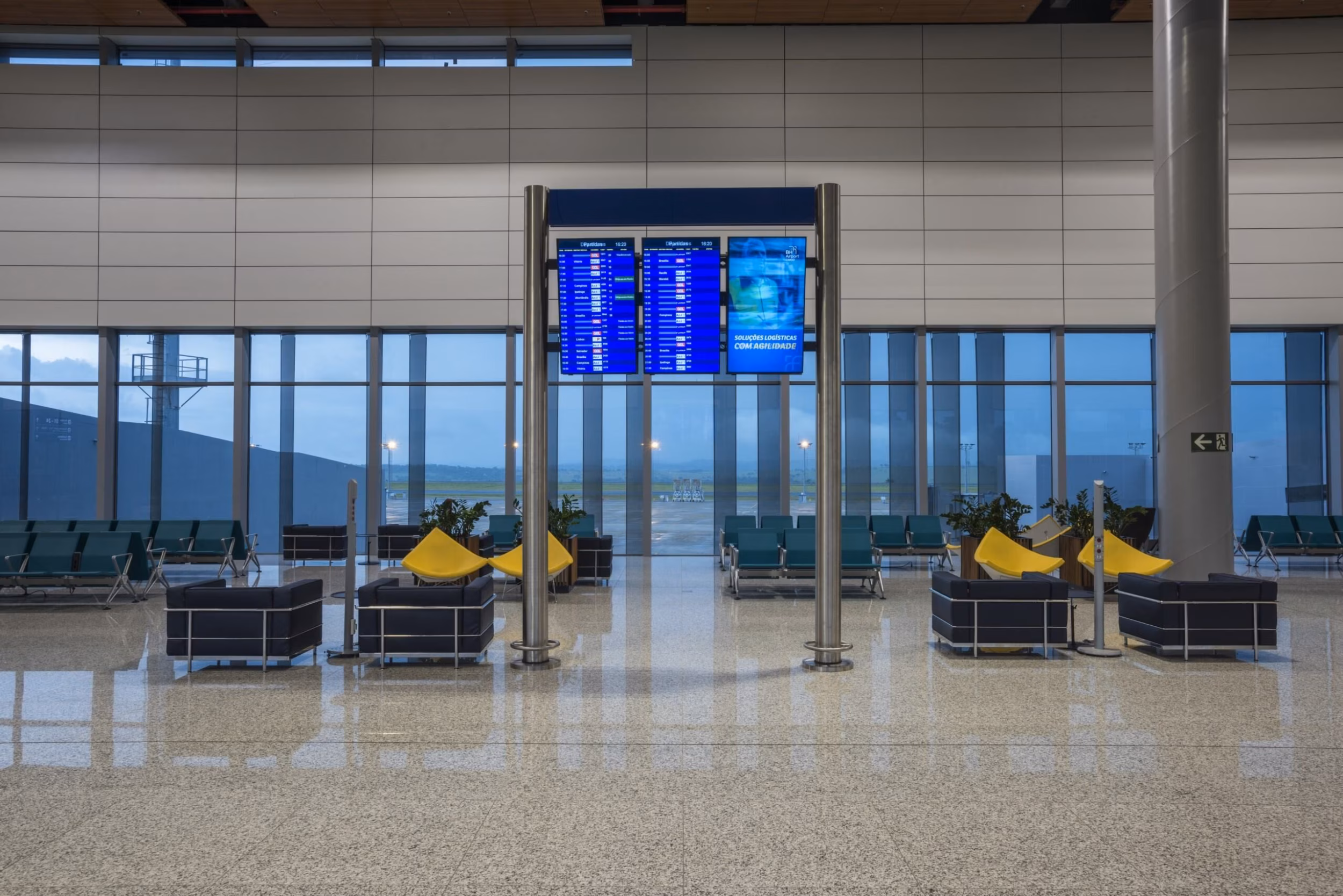 O ciclone extratropical se formou no Rio Grande do Sul e avança pelas regiões Sul e Sudeste, elevando o volume de chuvas em diferentes áreas do país.