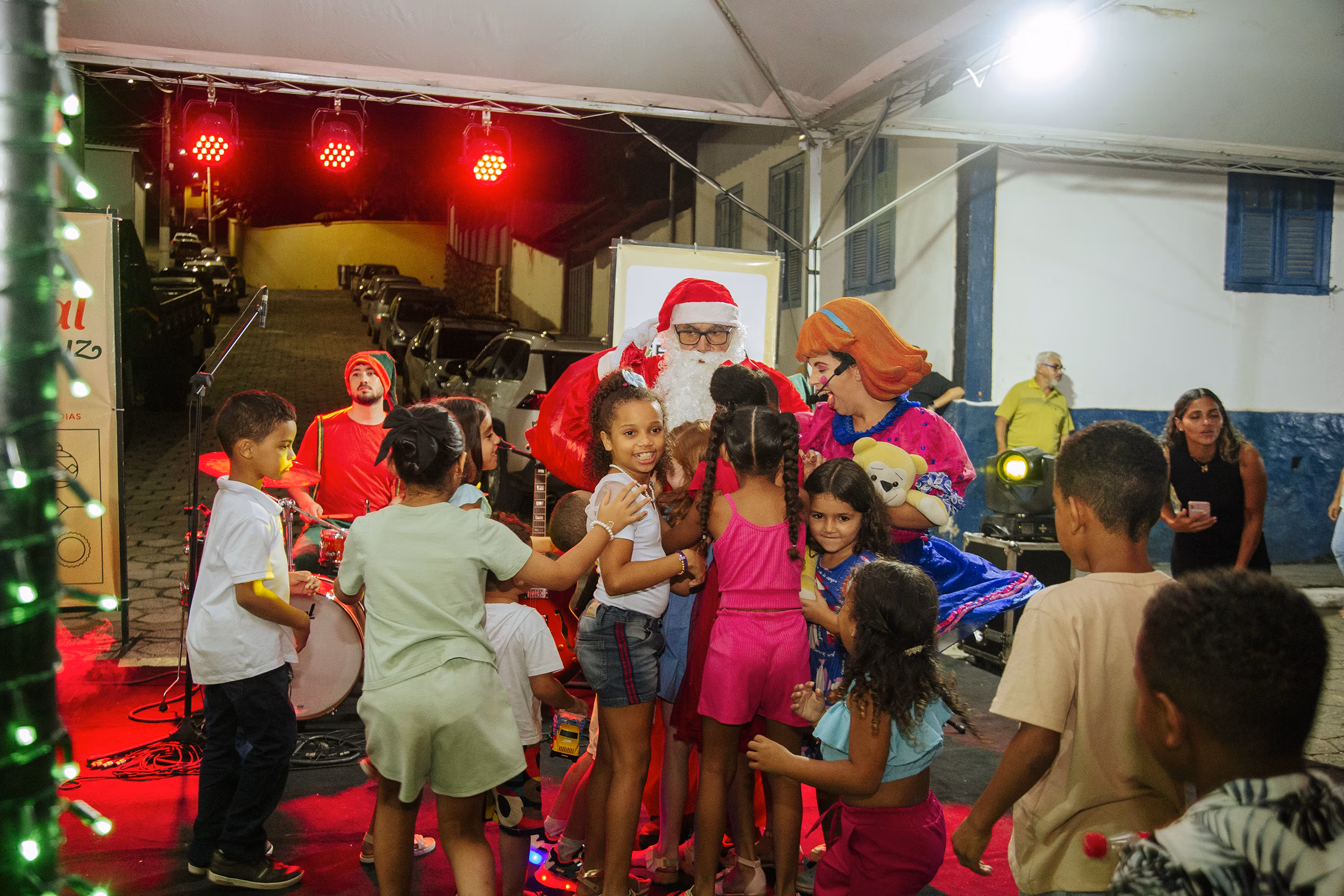 Fwd: Sugestão de pauta: Natal de Arte e Luz em Antônio Dias