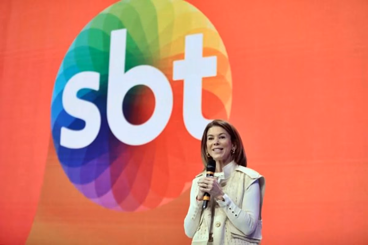 Em entrevista, Daniel Beyruti, presidente do SBT, revelou quais políticos de direita foram convidados para evento polêmico