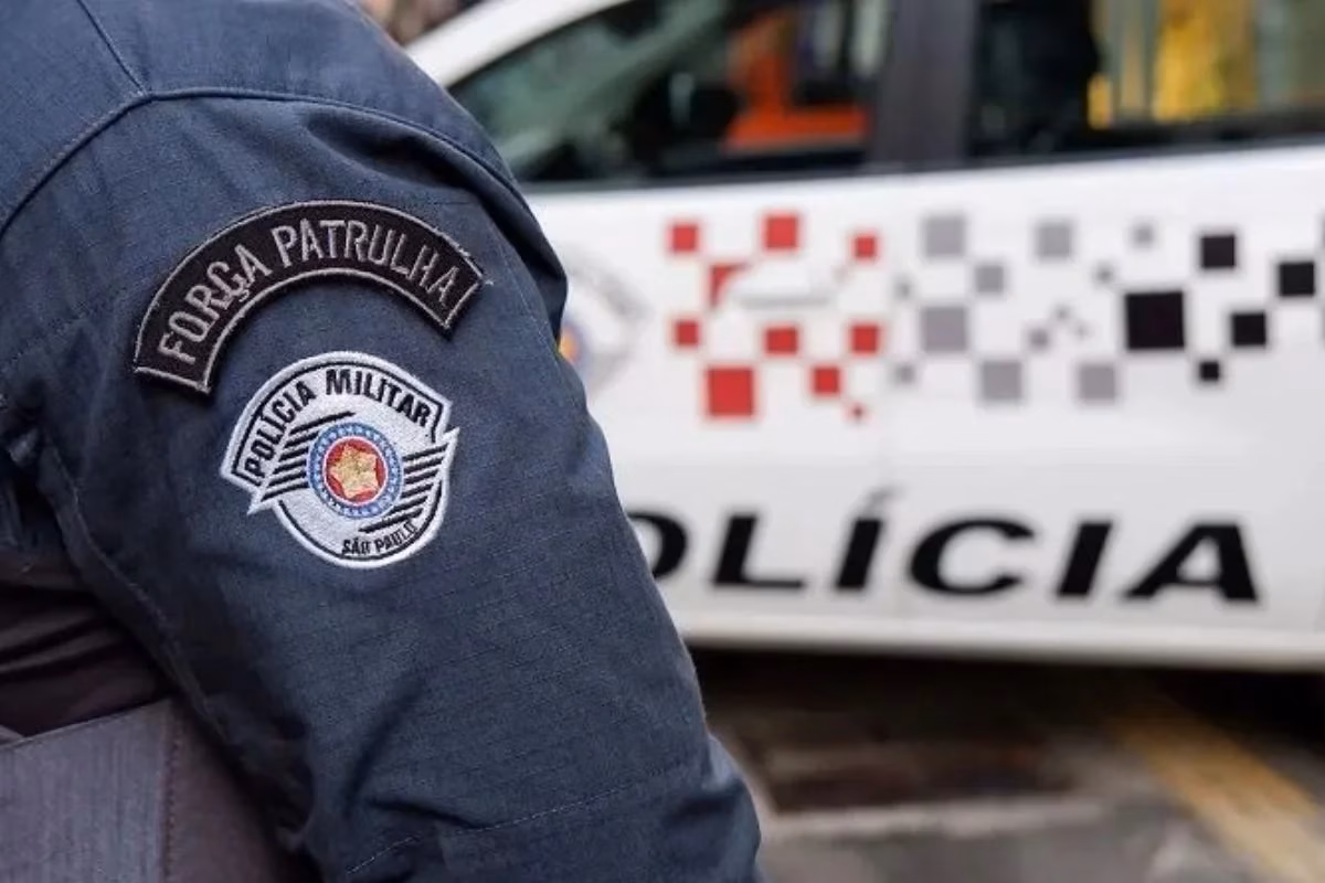 Segundo a corporação, o PM baleado ainda chegou a ser socorrido, mas não resistiu. Ninguém foi preso até o momento