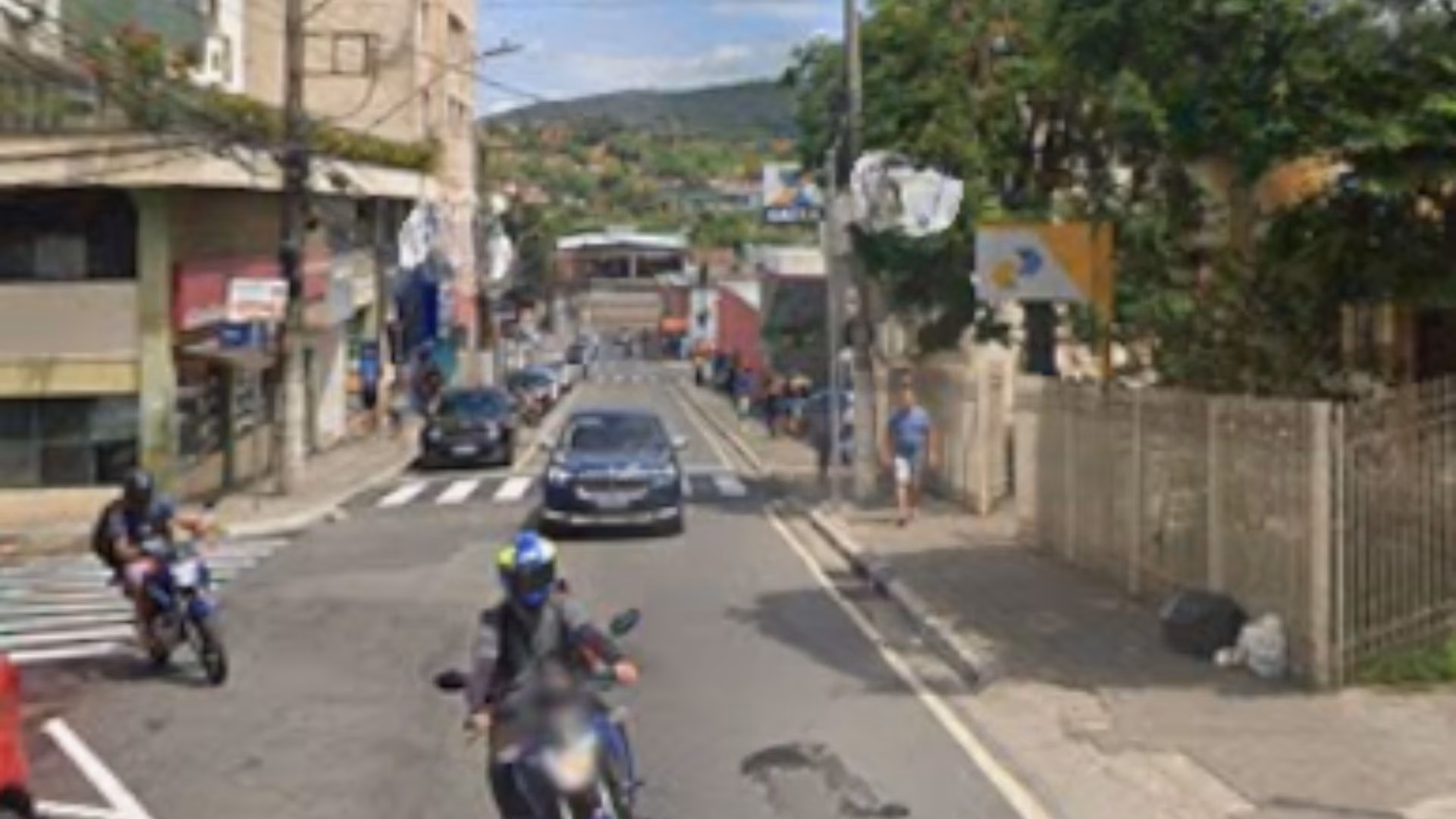 Parte do material acabou se rompendo no momento da explosão, espalhando o entorpecente dentro da agência.