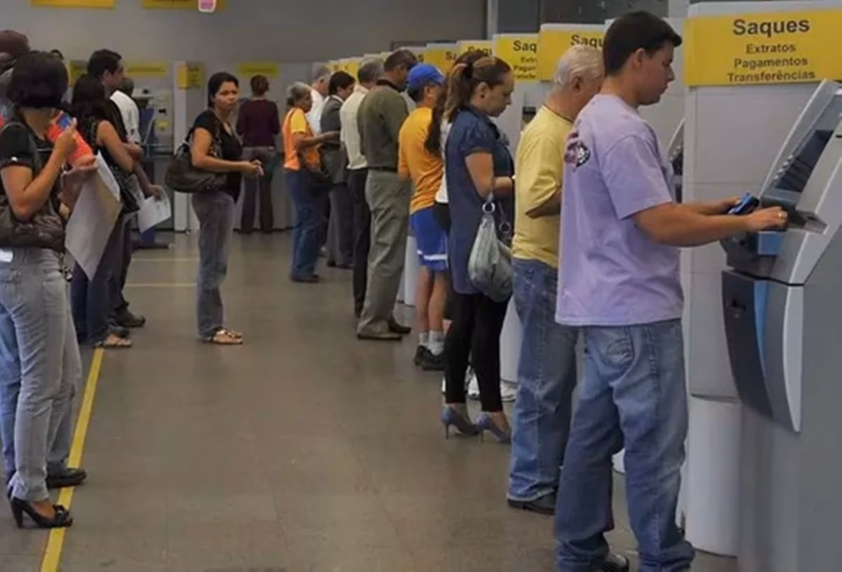 A Federação Brasileira de Bancos (Febraban) informou como as instituições financeiras funcionarão nos últimos dias de 2026