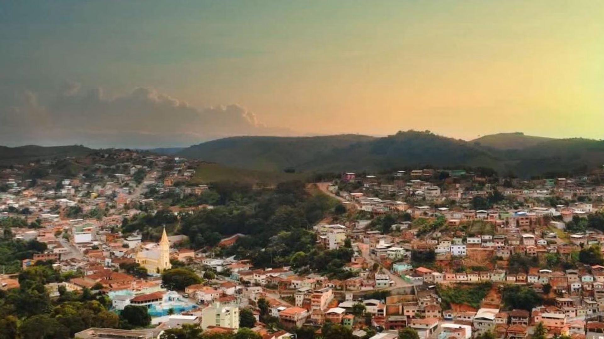 Minutos depois, ele voltou armado com um revólver e efetuou um disparo contra o homem, que foi atingido no peito.