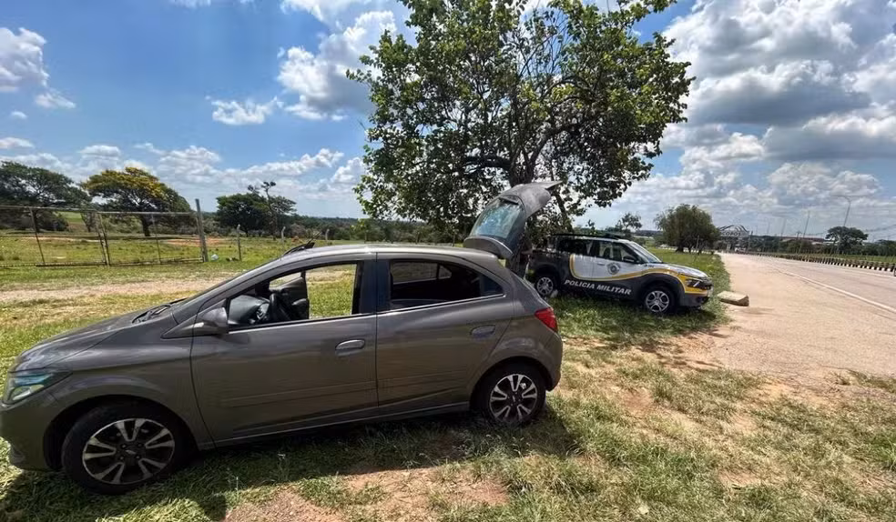 Polícia Rodoviária apreendeu veículo com 550 multas de atraso em rodovia de Campinas (SP); total de infrações soma R$ 112,2 mil.