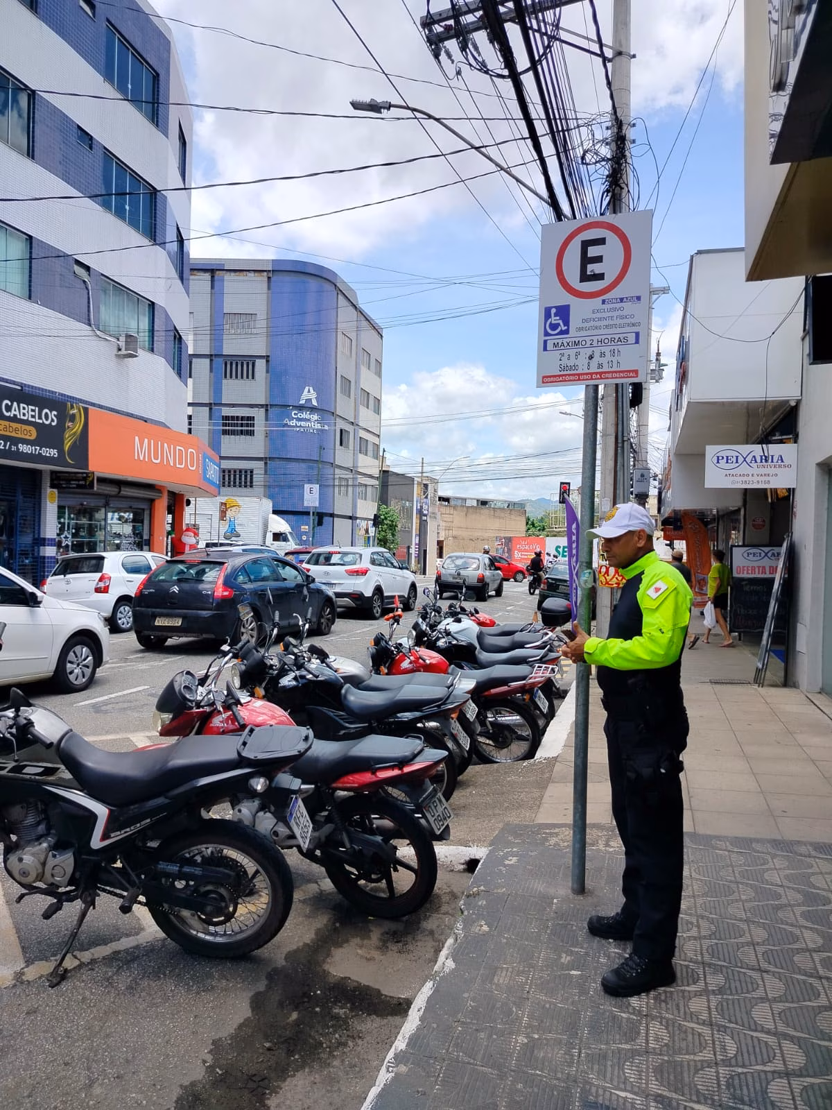 Sugestão de pauta: Prefeitura amplia operações de trânsito para garantir fluidez e segurança durante as compras de Natal