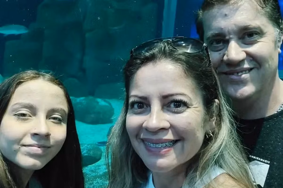 Isabelle Marciniak e seus pais.