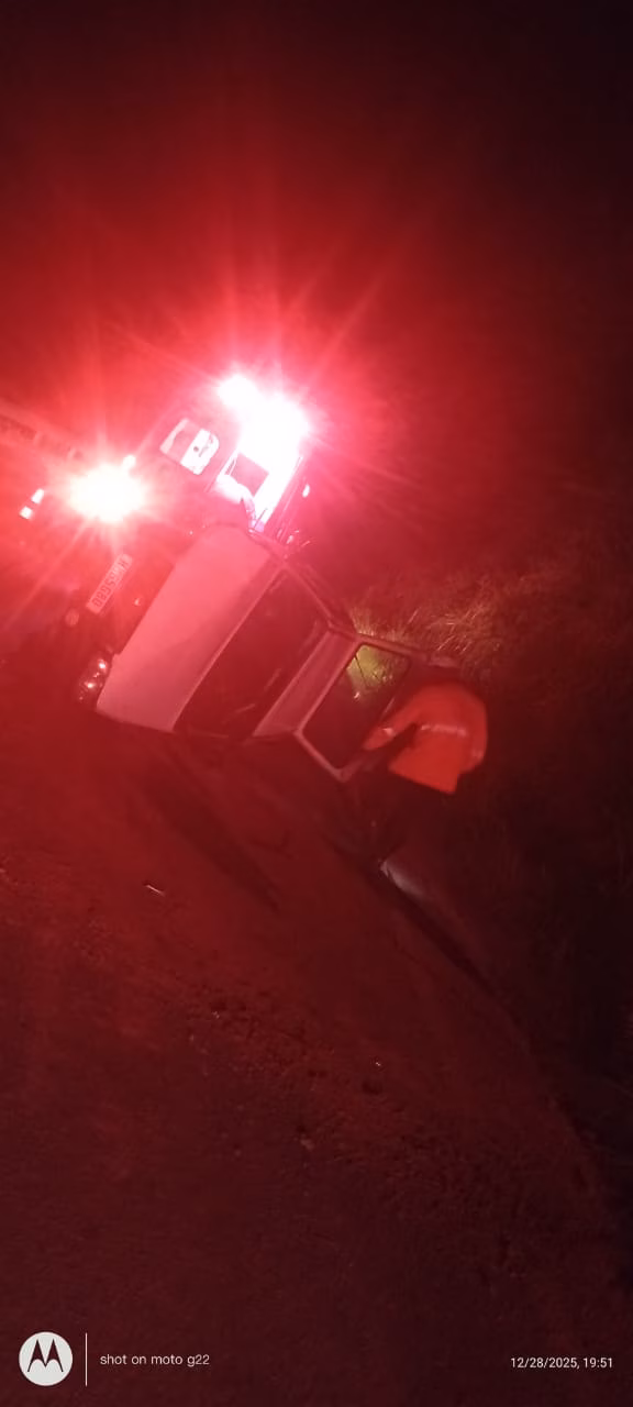 Até o momento, não há detalhes sobre fatores que possam ter contribuído para o acidente, como condições da pista ou eventuais manobras do motorista.